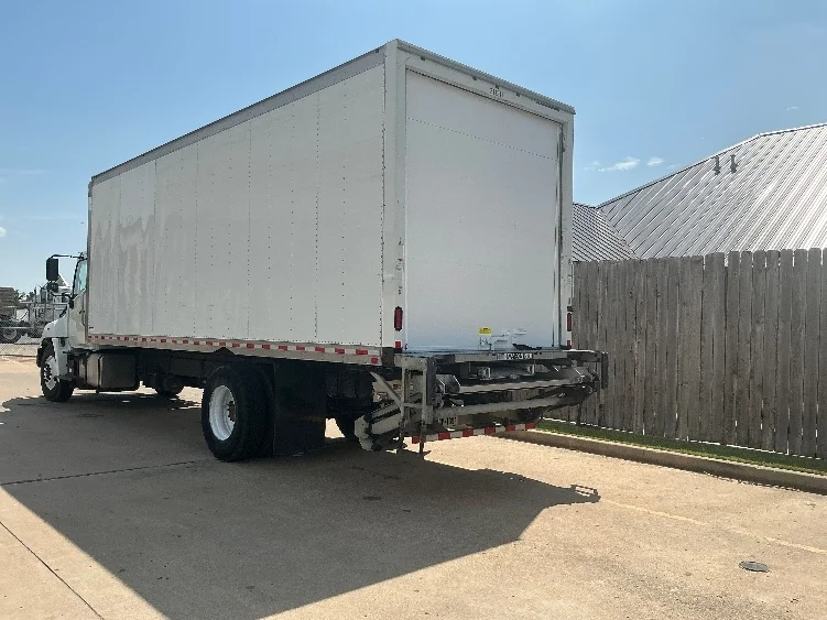 2020 Hino 268 in Tulsa, OK — photo 6