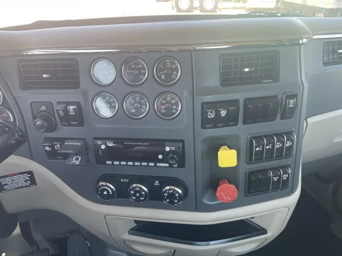 2022 Peterbilt 567 - image 19