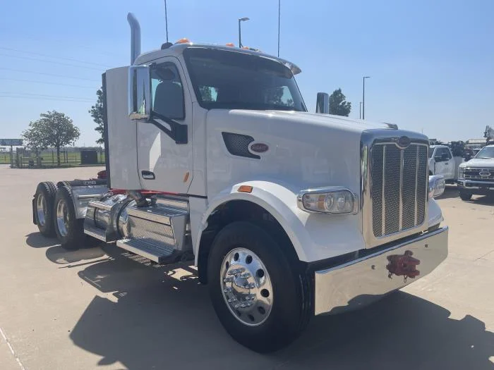2022 Peterbilt 567 - image 4