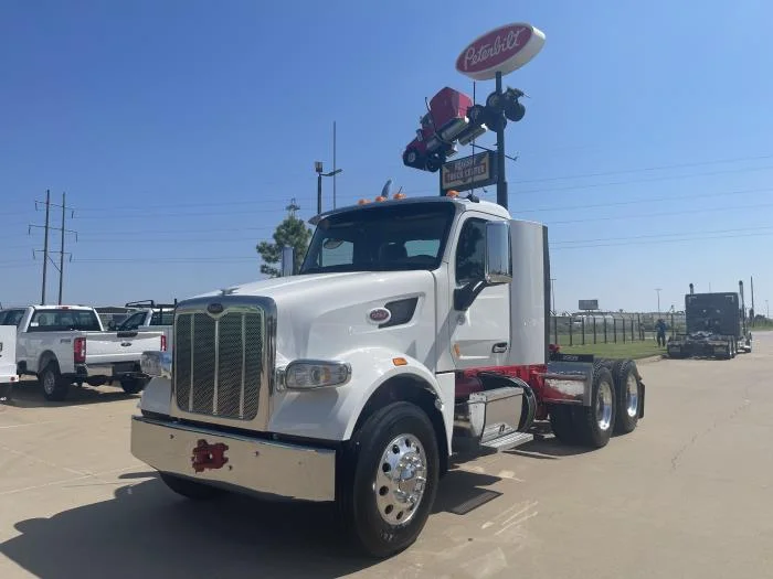 2022 Peterbilt 567 - image 2