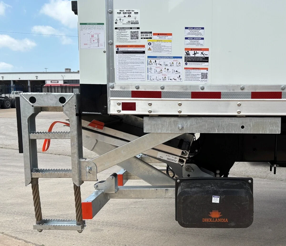 2027 Freightliner M2 106 - image 10