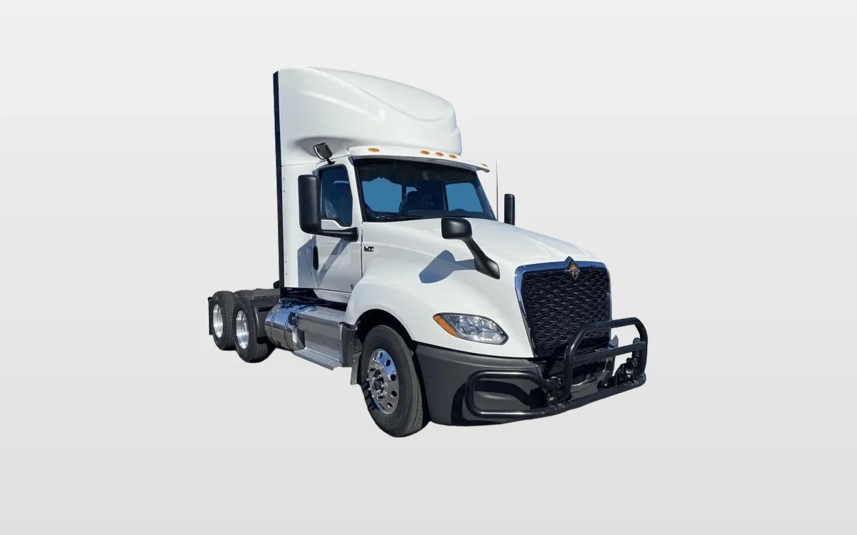 2025 International LT - image 1