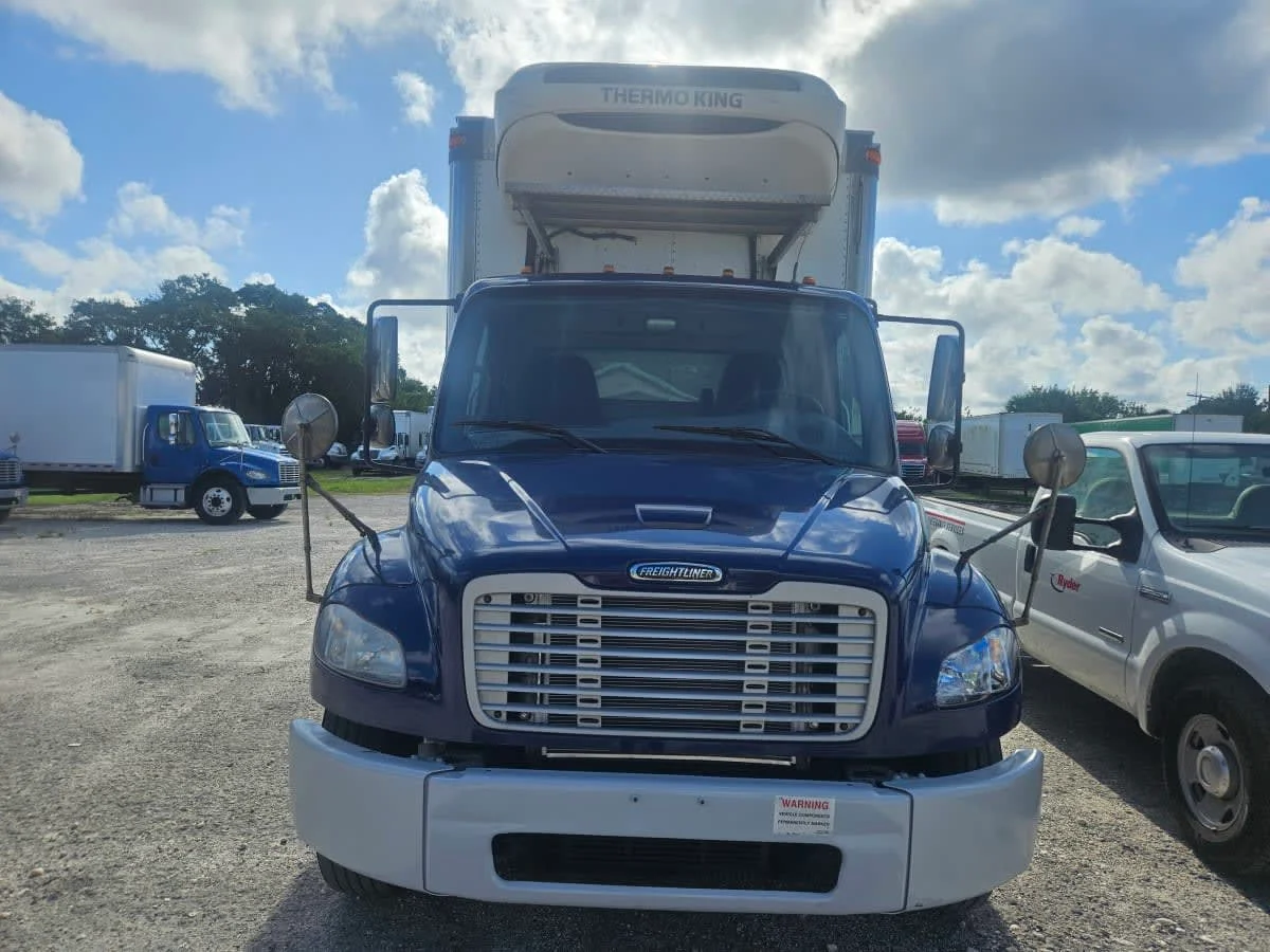 2019 Freightliner M2 106 in Orlando, FL — photo 2