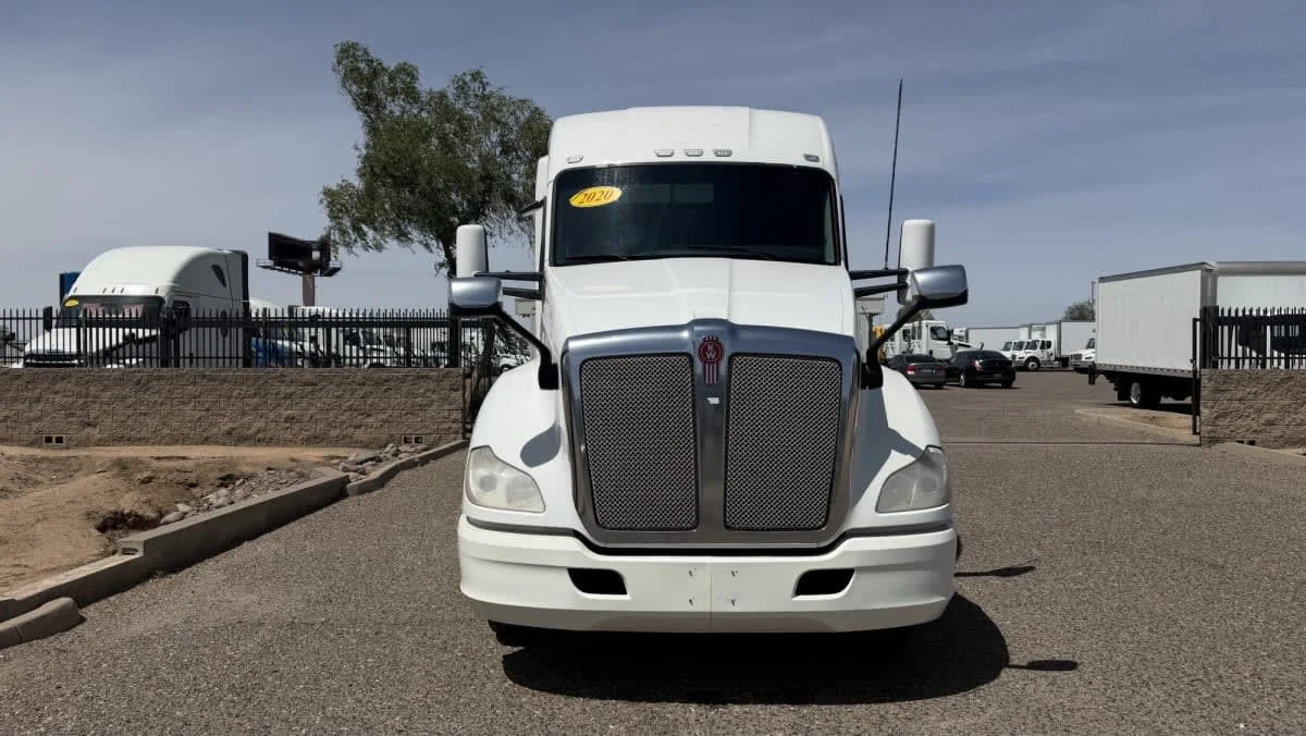 2020 Kenworth T680 - image 2