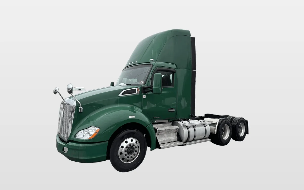 2015 KENWORTH T680 Daycab - image 1