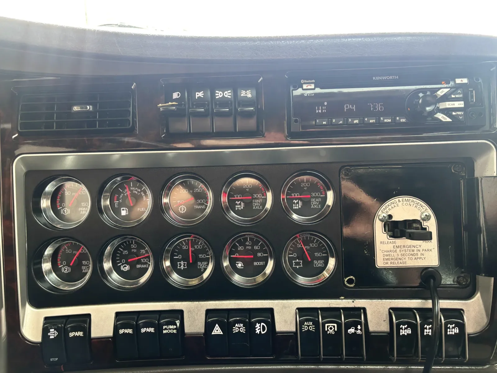 2010 Kenworth T800 in Hutchins, TX — photo 21