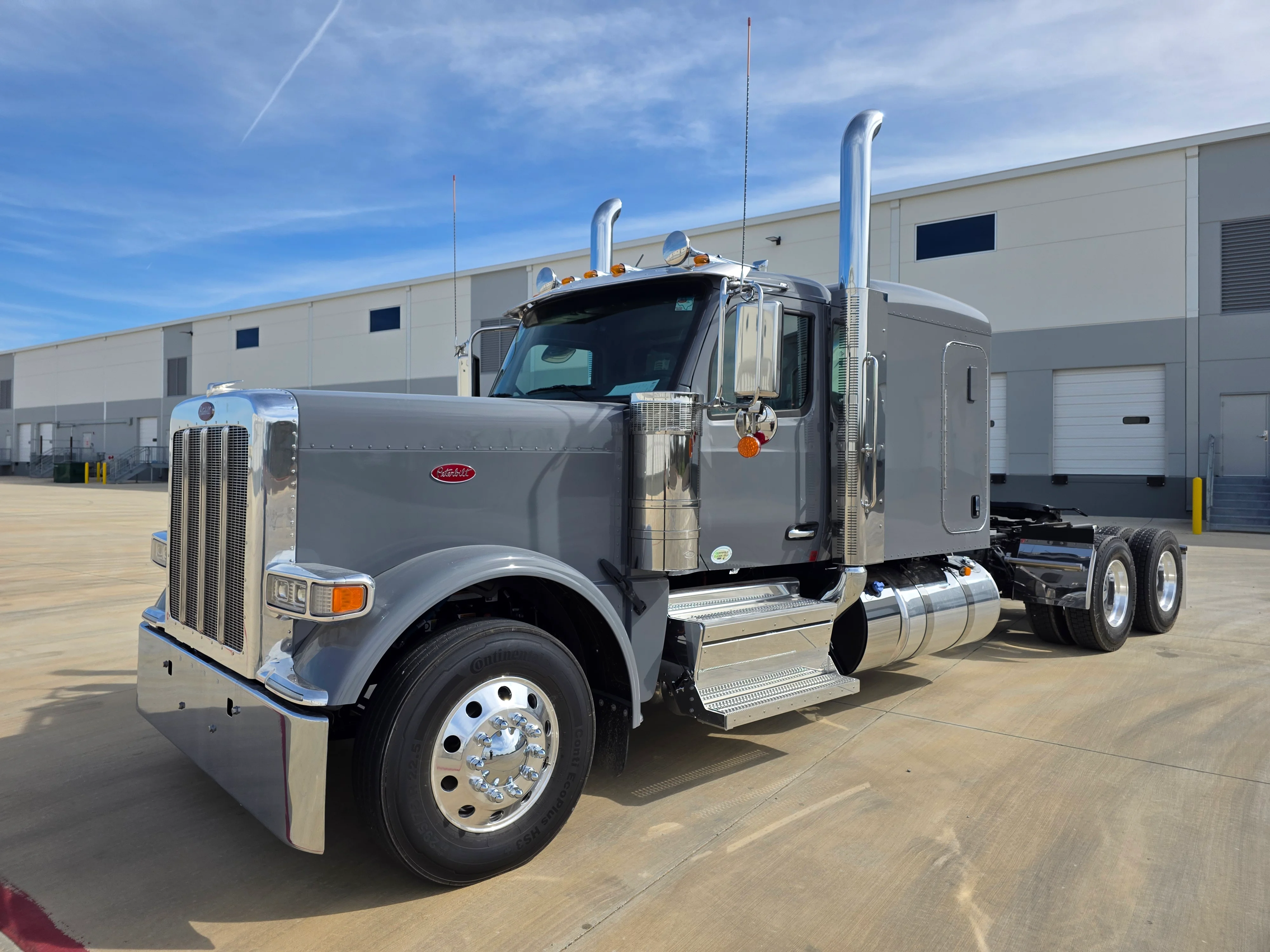 2027 Peterbilt 589 in Fort Smith, AR