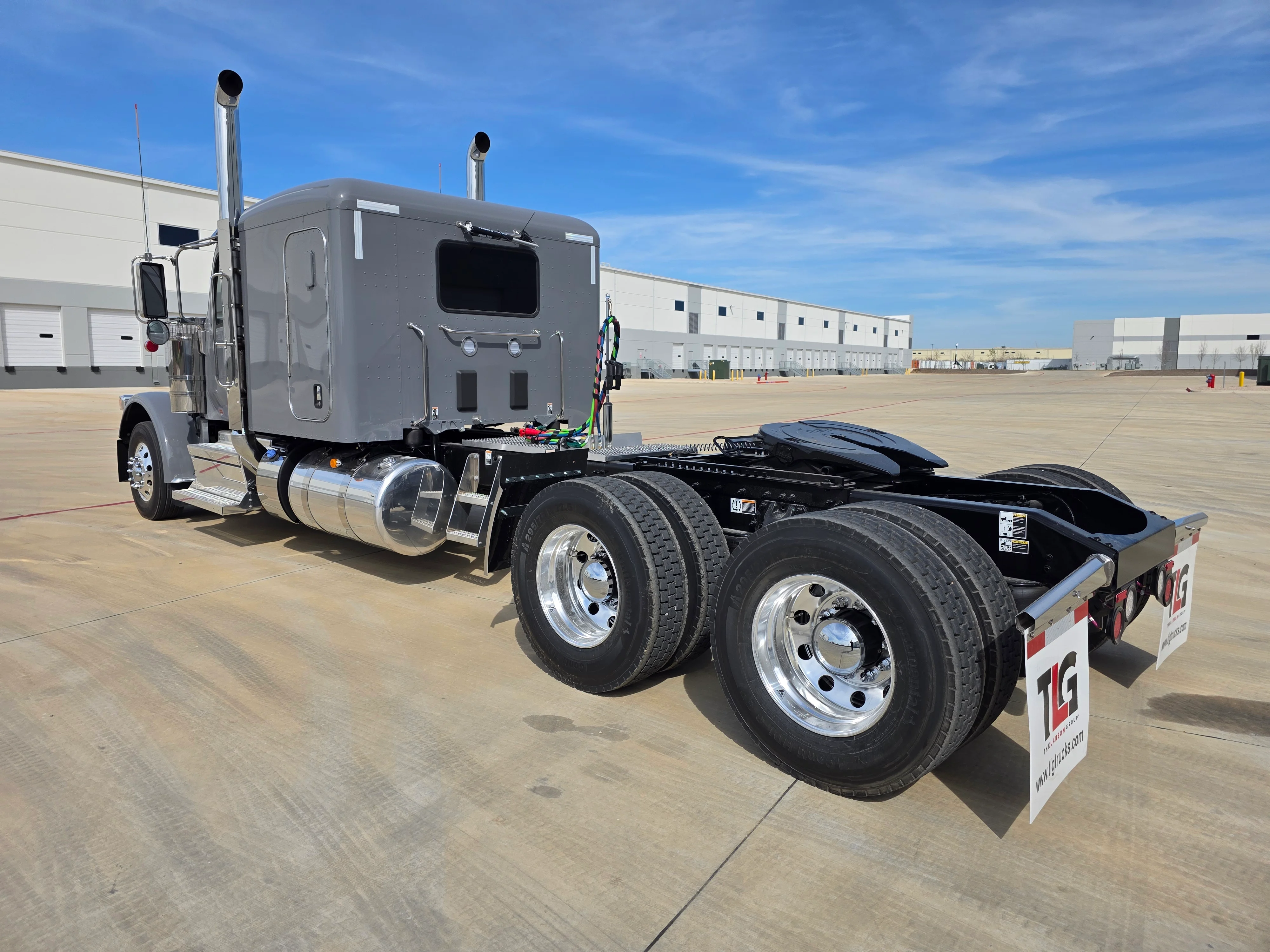 2027 Peterbilt 589 in Fort Smith, AR — photo 3