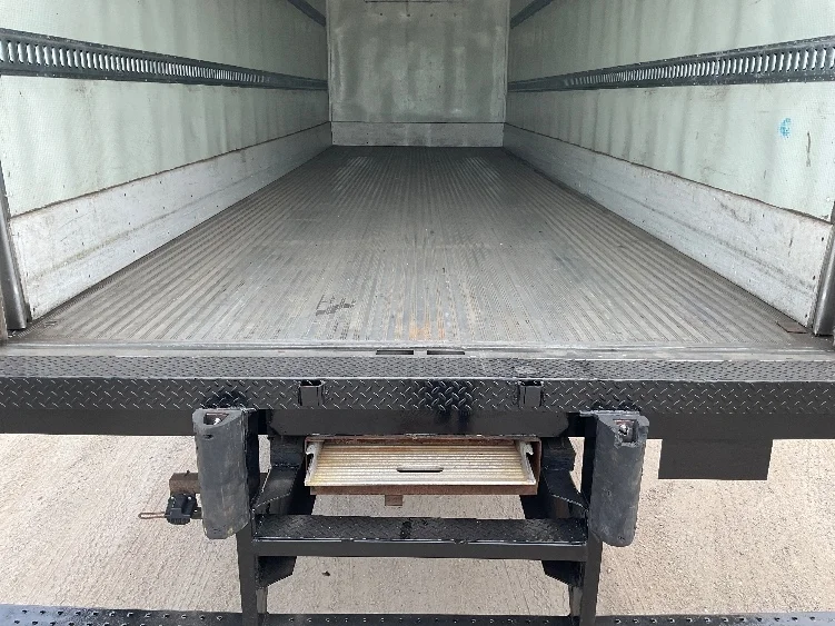 2021 Freightliner eM2 in Londonderry, NH — photo 10