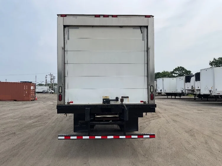 2021 Freightliner eM2 in Londonderry, NH — photo 7