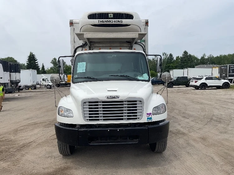 2021 Freightliner eM2 in Londonderry, NH — photo 2