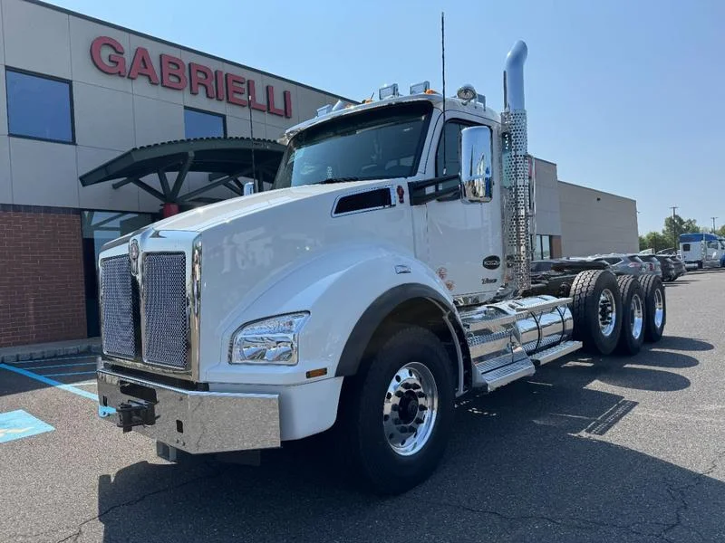 2027 Kenworth T880 in Ridgefield Park, NJ