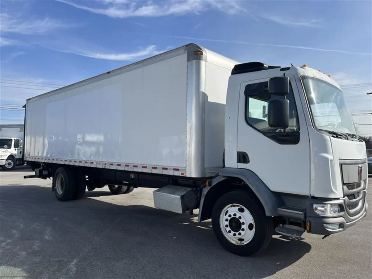 2017 Kenworth in Beltsville, MD — photo 3