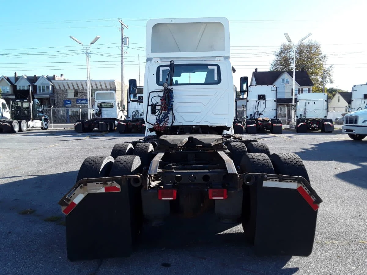 2019 International LT in Allentown, PA — photo 5
