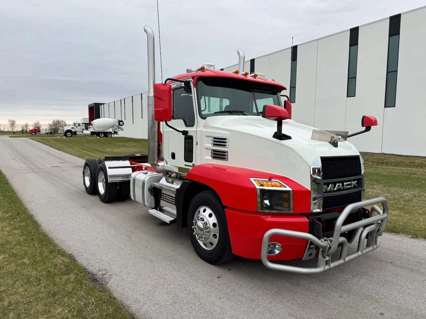 2023 Mack Anthem in Carroll, IA — photo 8
