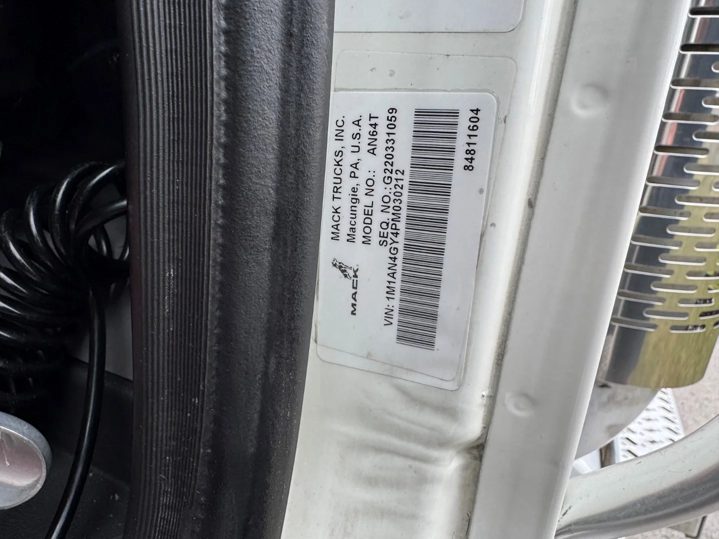 Used 2023 Mack Anthem Daycab - image 18