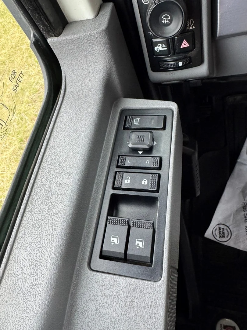 Used 2023 Mack Anthem Daycab - image 13