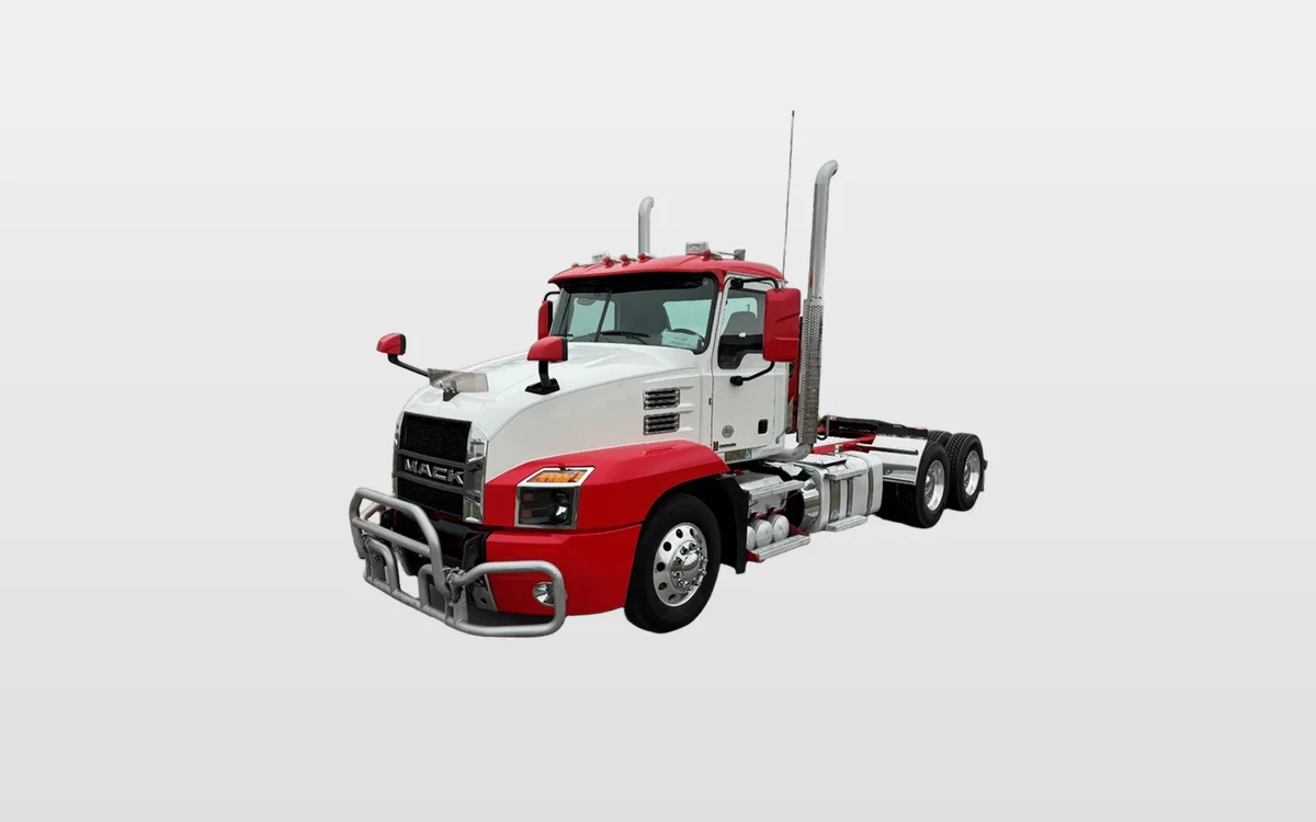 Used 2023 Mack Anthem Daycab - image 1