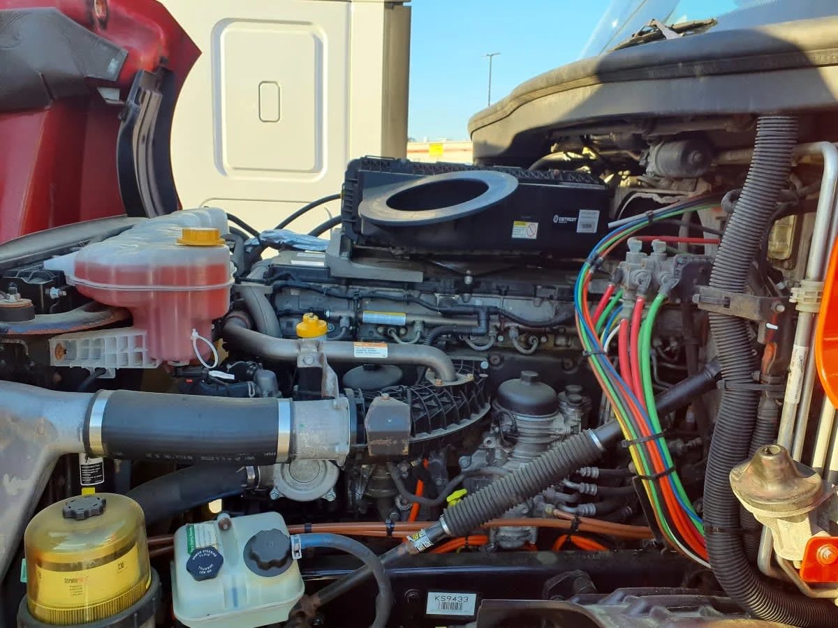 2019 Freightliner Cascadia - image 9