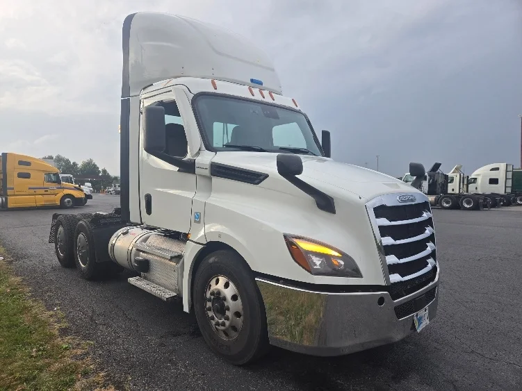 2020 Freightliner Cascadia in White Deer, PA