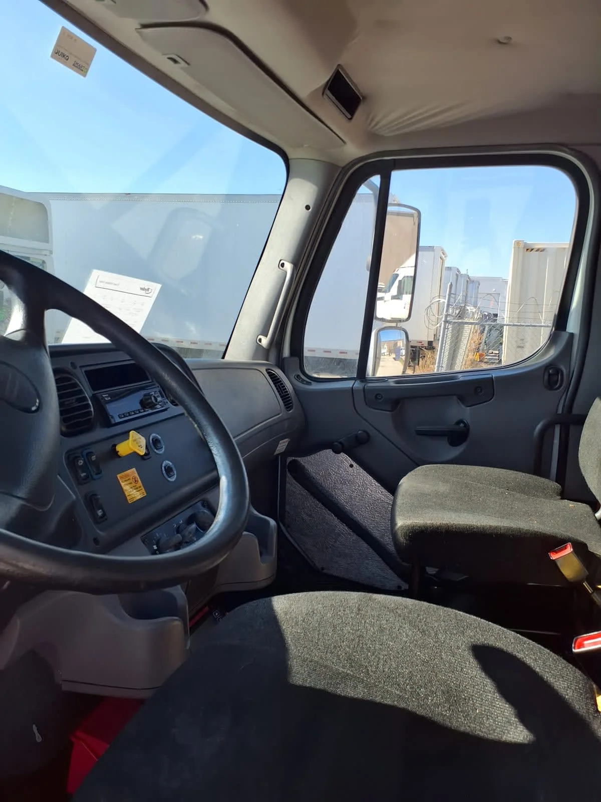 2019 Freightliner M2 106 - image 8