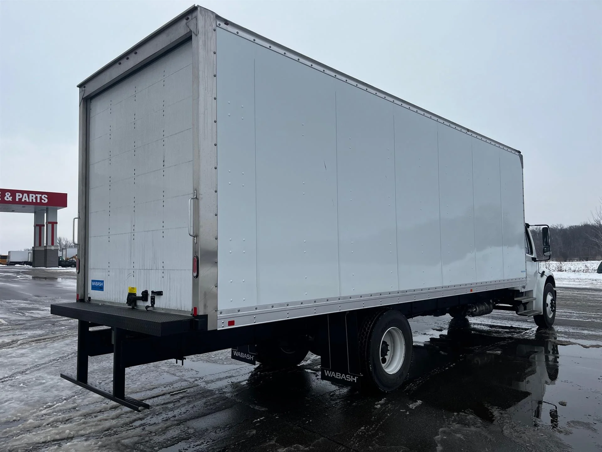 2026 Freightliner M2 106 - image 3