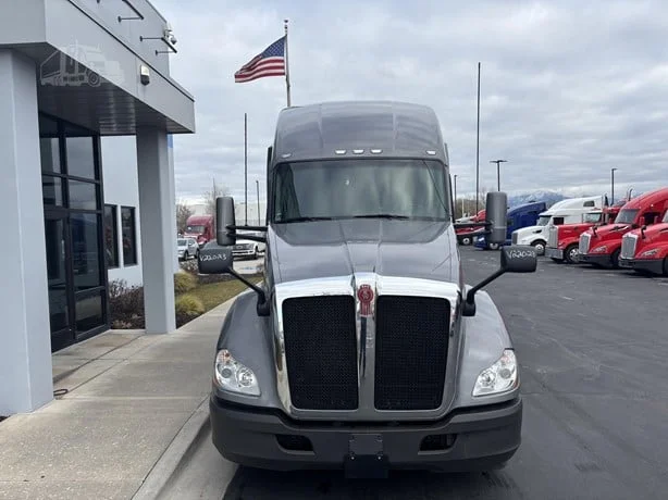 2022 Kenworth T680 in Salt Lake City, UT — photo 6