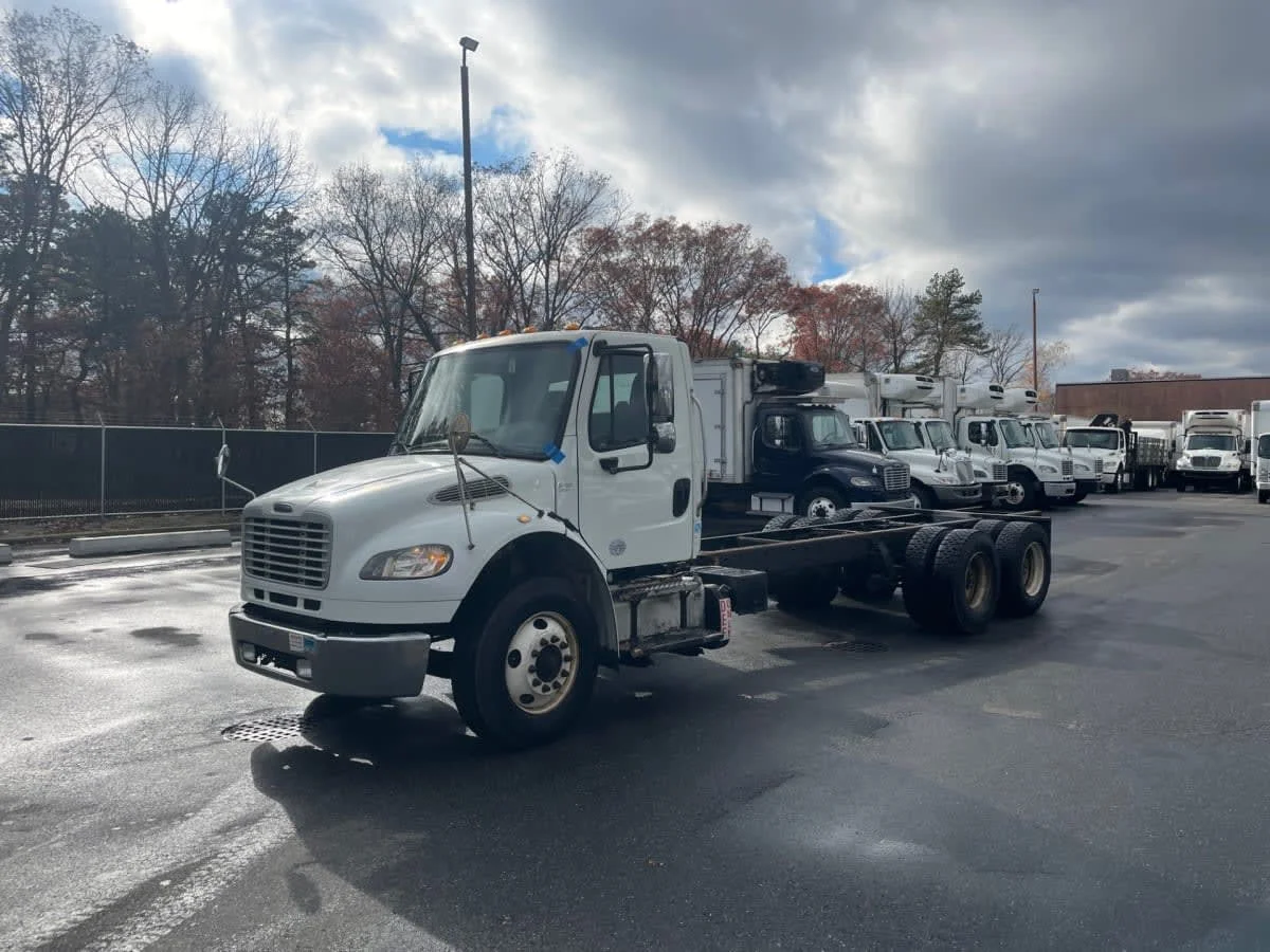 2016 Freightliner M2 106 in Farmingdale, NY