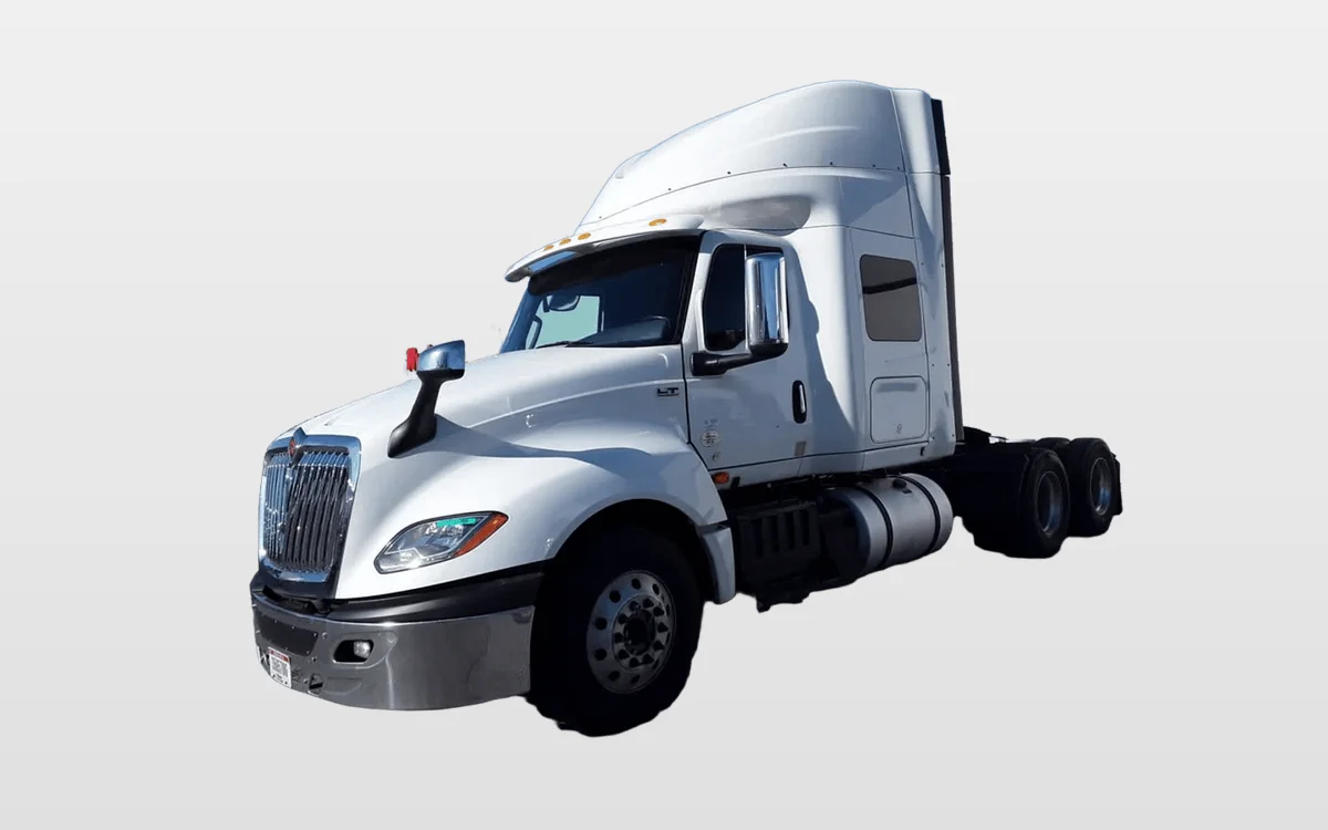 2020 International LT - image 1