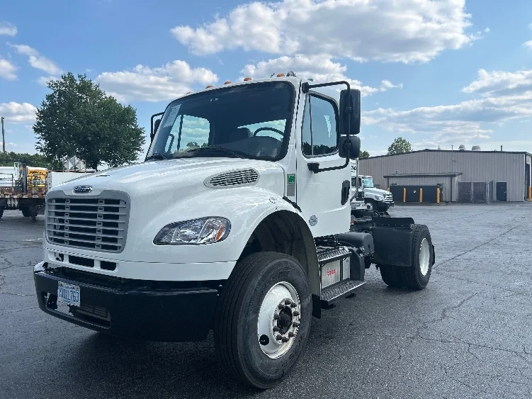 2019 Freightliner eM2 in Concord, NC — photo 3