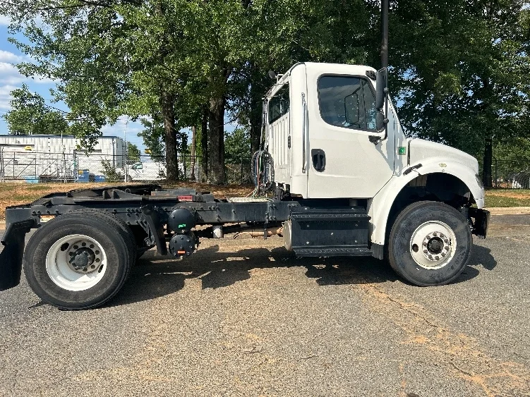 2019 Freightliner eM2 in Concord, NC — photo 8