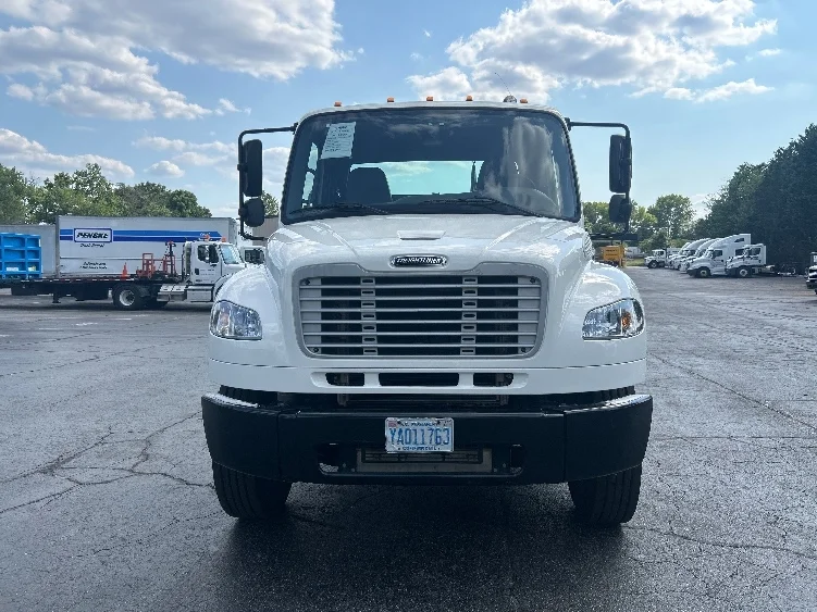 2019 Freightliner eM2 in Concord, NC — photo 2