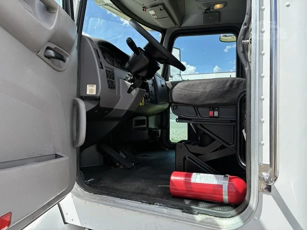 2020 Peterbilt 337 in Idaho Falls, ID — photo 22