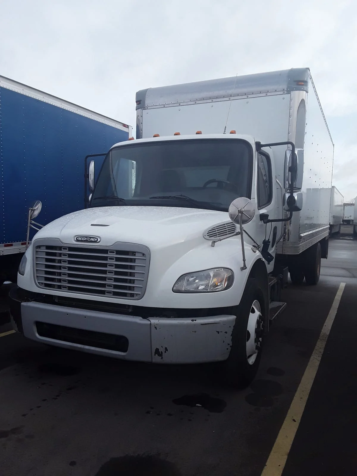 2016 Freightliner M2 106 - image 3