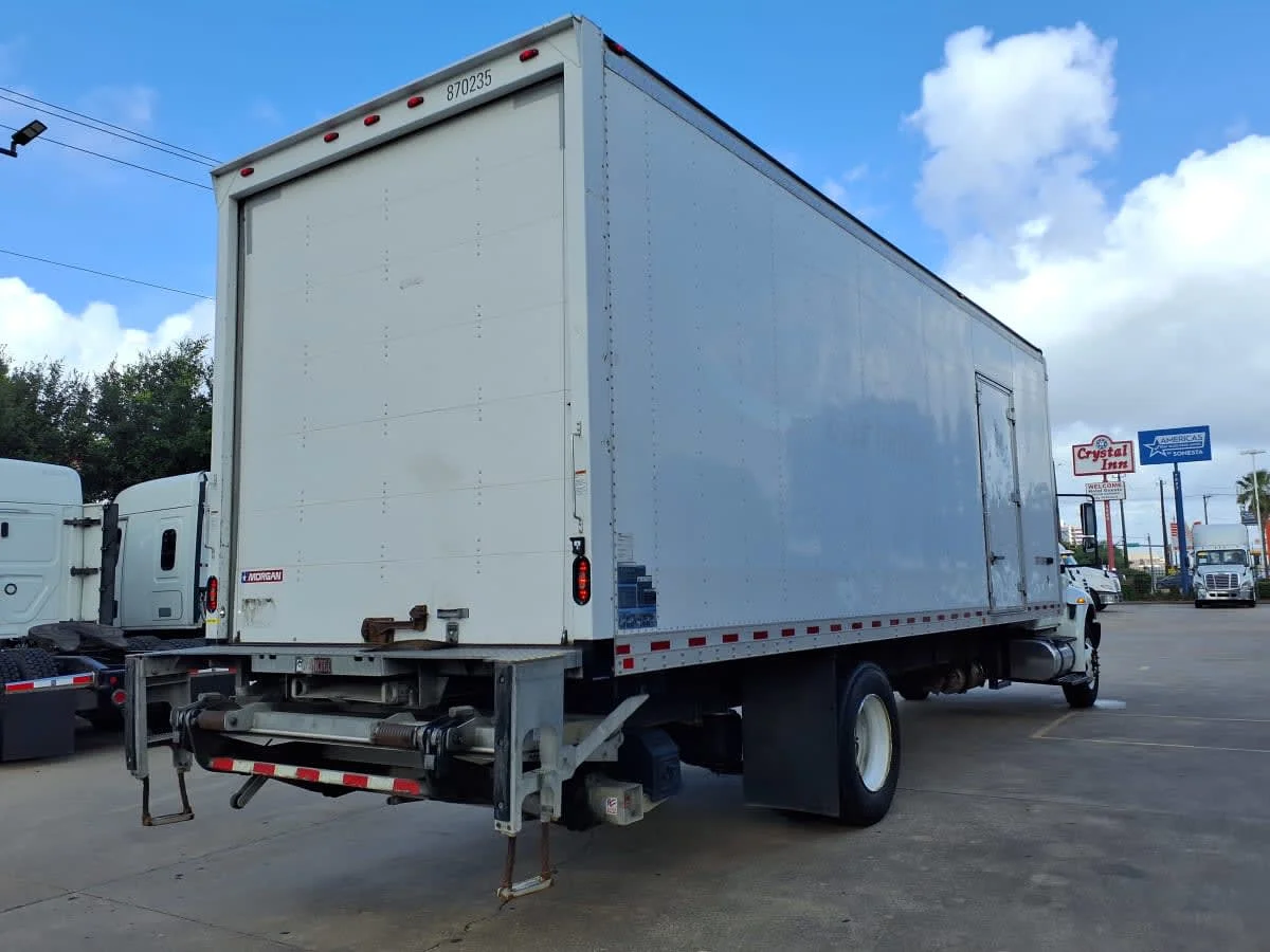 2019 International 4300 in Houston, TX — photo 4