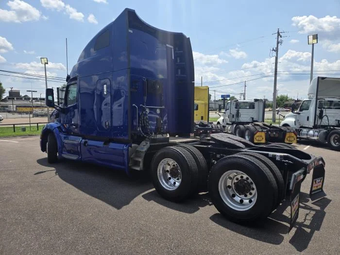 2022 Peterbilt 579 - image 28