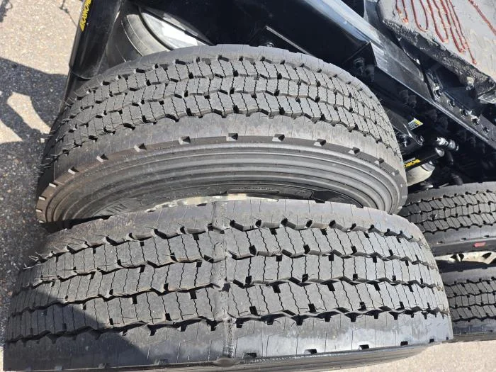 2022 Peterbilt 579 - image 12