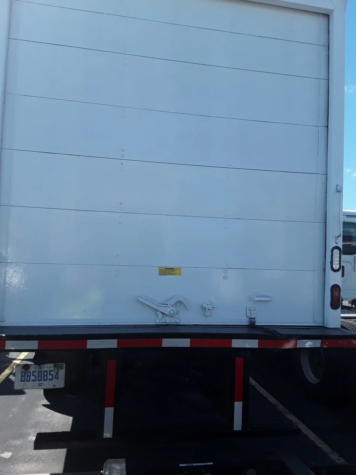 2015 Freightliner M2 106 - image 5