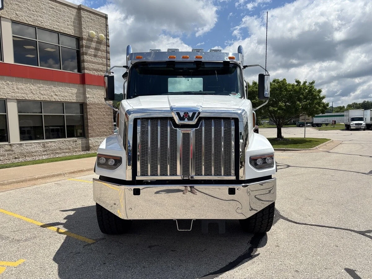 2027 Western Star 49X — photo 2