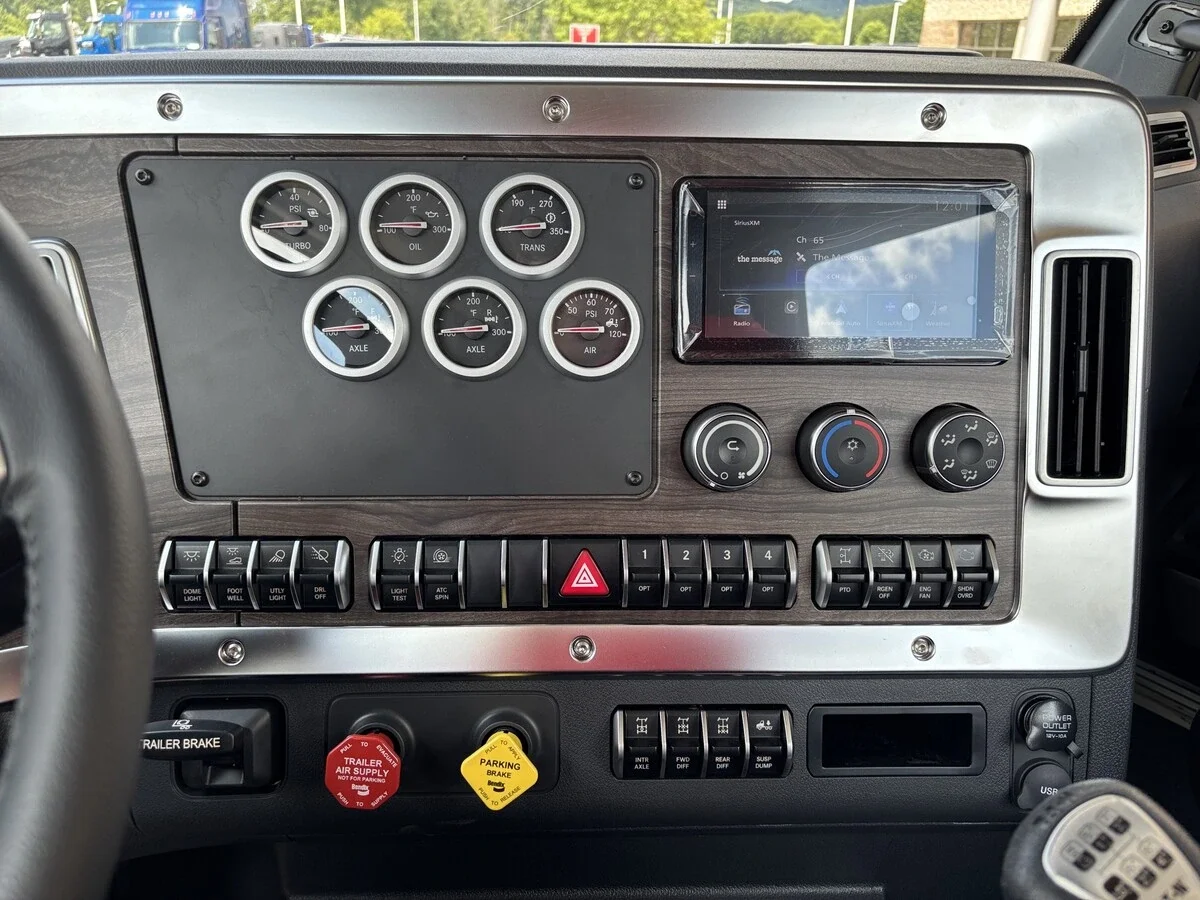 2027 Western Star 49X — photo 15