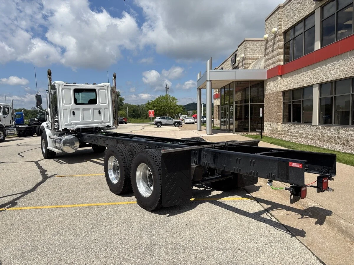 2027 Western Star 49X — photo 7