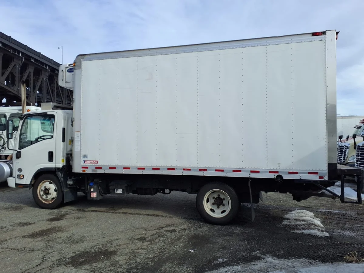 2019 Isuzu NPR - image 5