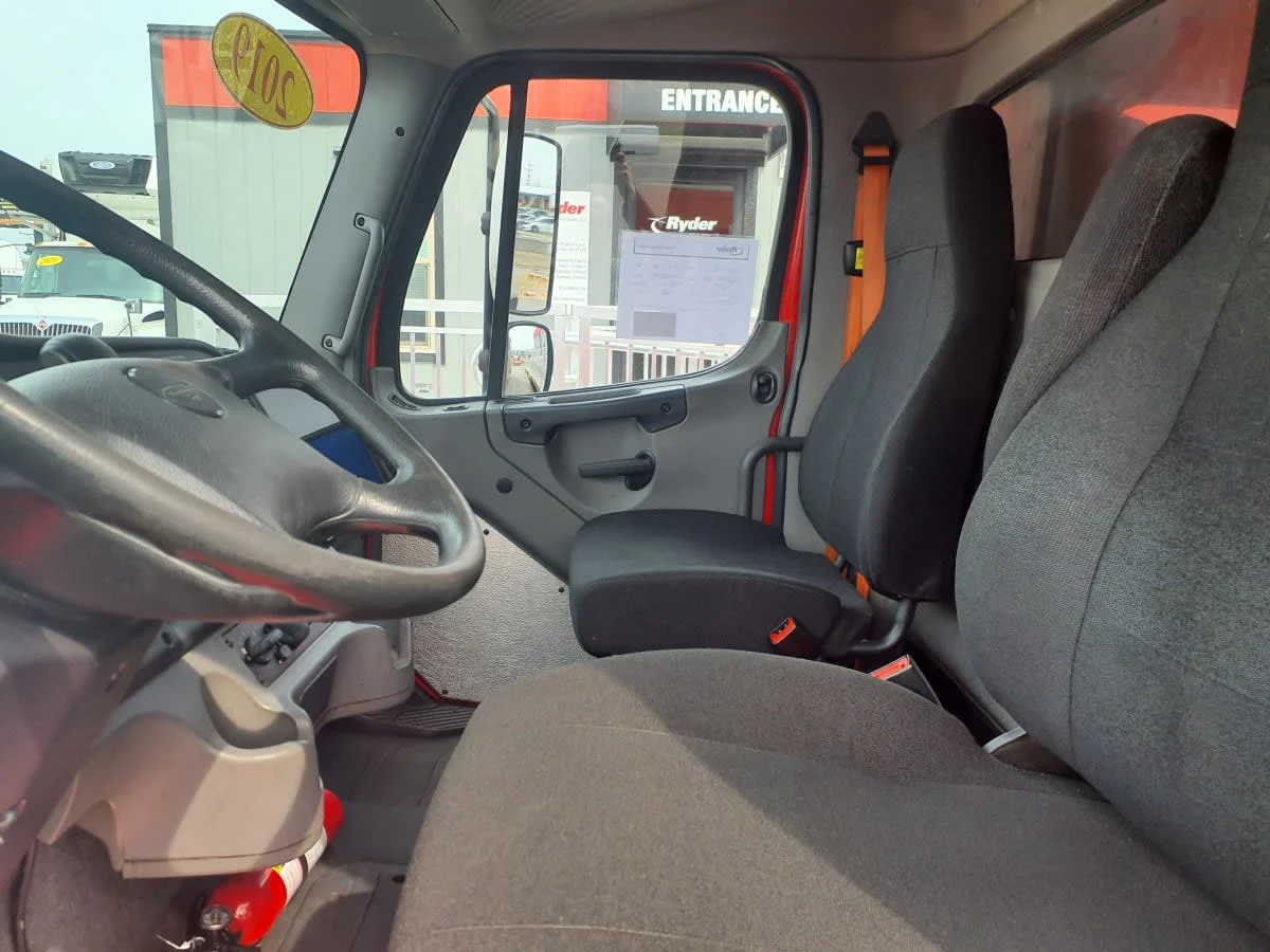 2019 Freightliner M2 106 in Clarksville, IN — photo 8