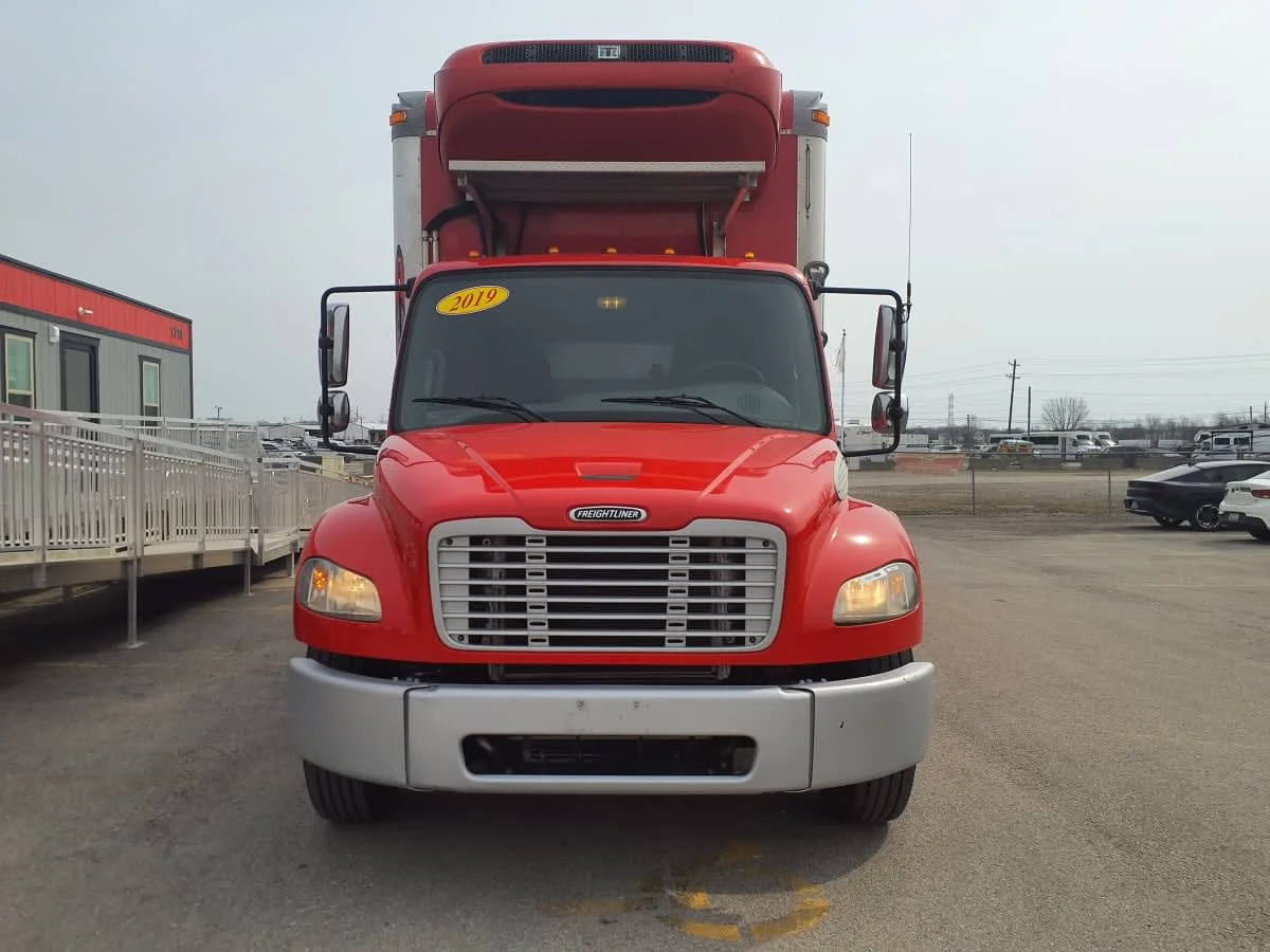 2019 Freightliner M2 106 in Clarksville, IN — photo 2