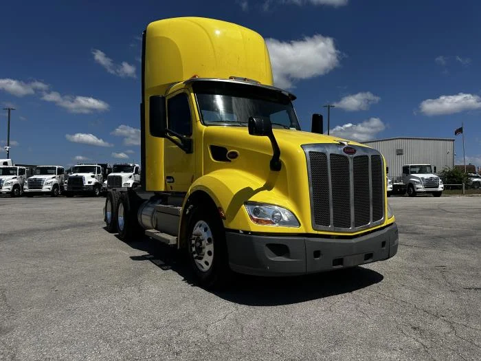 2021 Peterbilt 579 in Austin, TX — photo 4