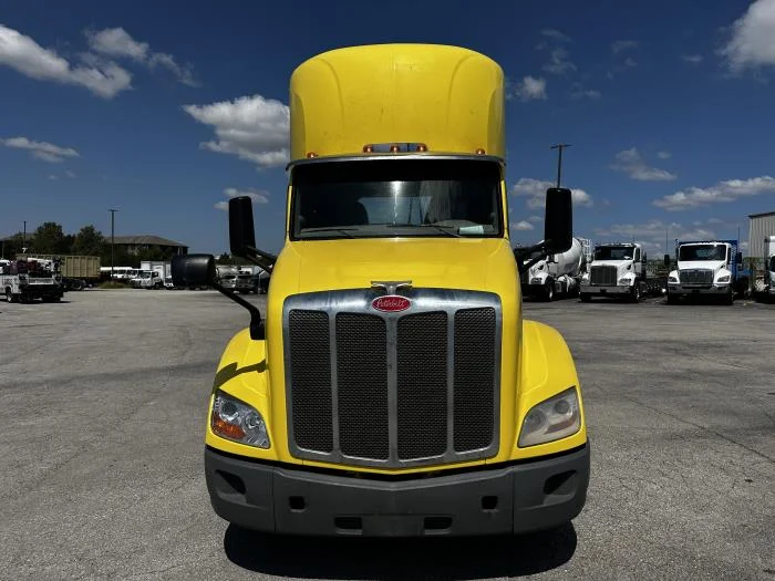 2021 Peterbilt 579 in Austin, TX — photo 5