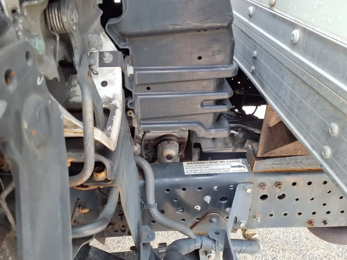 2019 Isuzu NPR - image 9