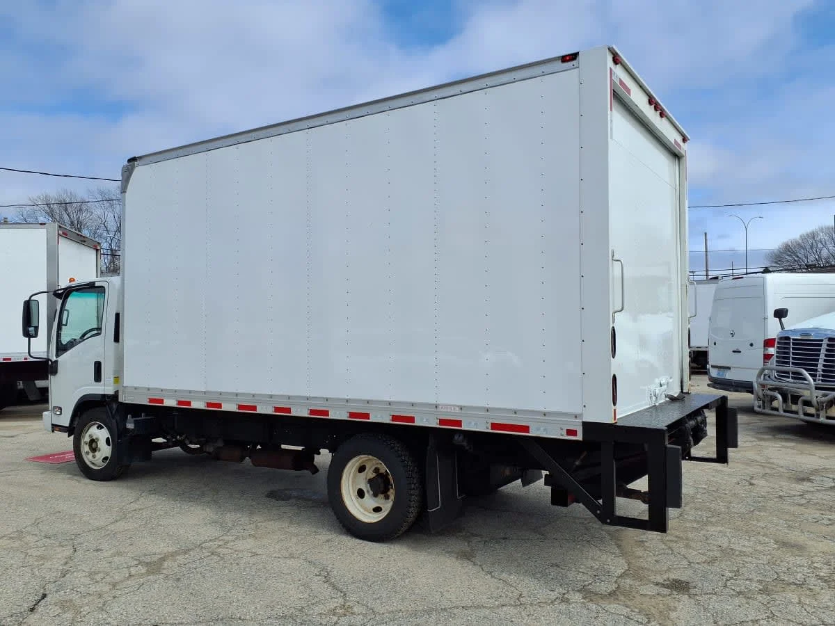 2019 Isuzu NPR - image 6