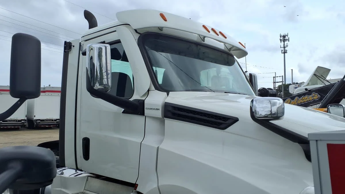 2020 Freightliner Cascadia in Warwick, RI — photo 3