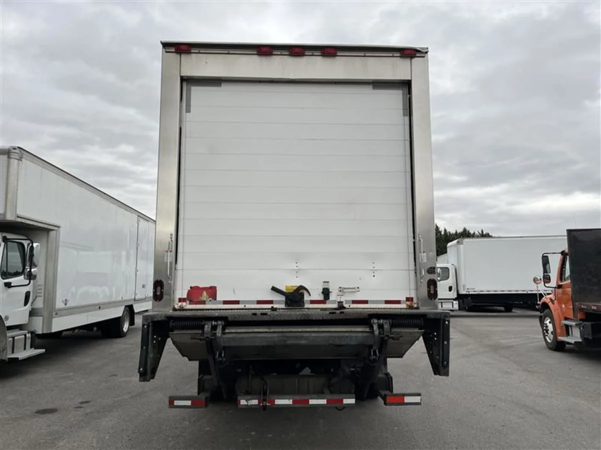 2019 Freightliner M2 106 - image 5